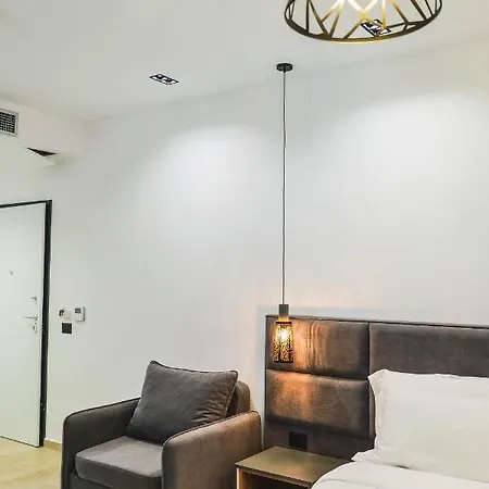 Jad Apartman *